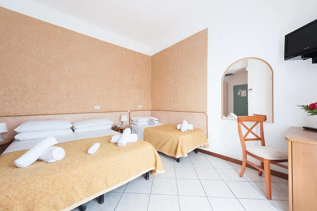 Regina Hotel E Ristorante Punta Marina