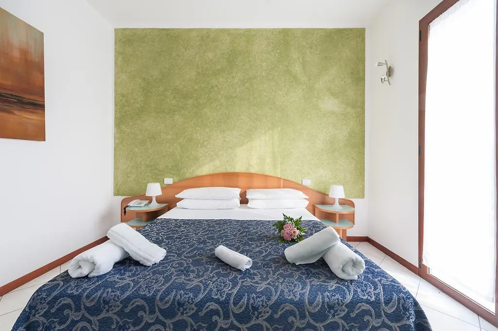 Regina Hotel E Ristorante Punta Marina