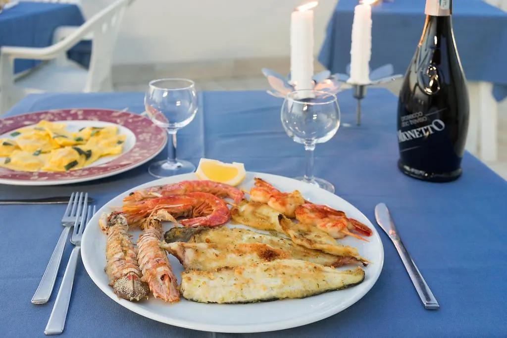 Regina Hotel E Ristorante Punta Marina
