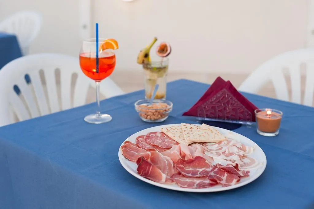 Regina Hotel E Ristorante Punta Marina