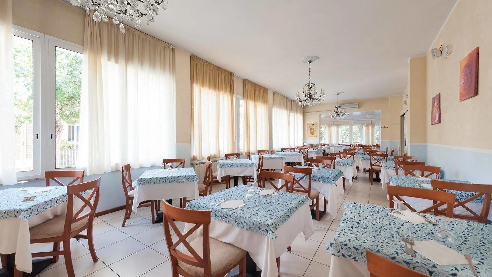 Regina Hotel E Ristorante Punta Marina